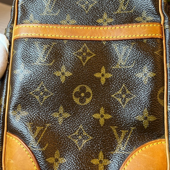 LOUIS VUITTON Danube Monogram Crossbody Bag - Picture 10 of 14